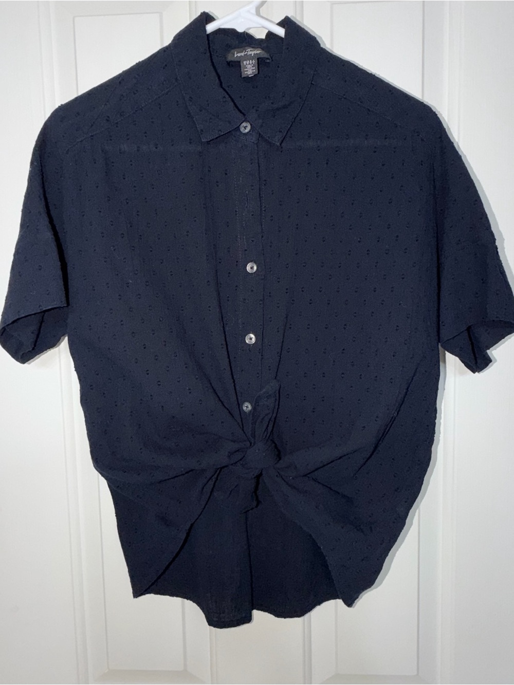 Lord & Taylor Black Short-Sleeve Button Down Shirt